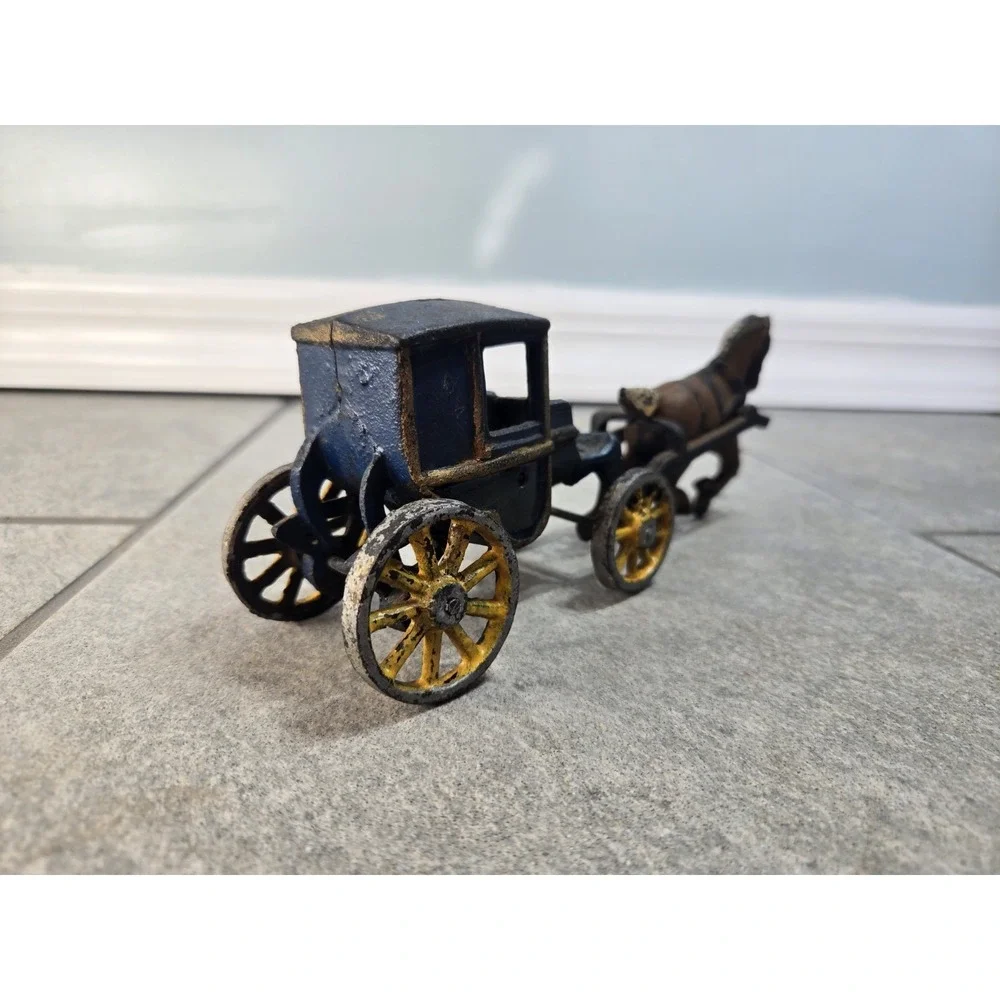 ANTIQUE CAST IRON HORSE DRAWN CARRIAGE BUGGY TOY 9.5